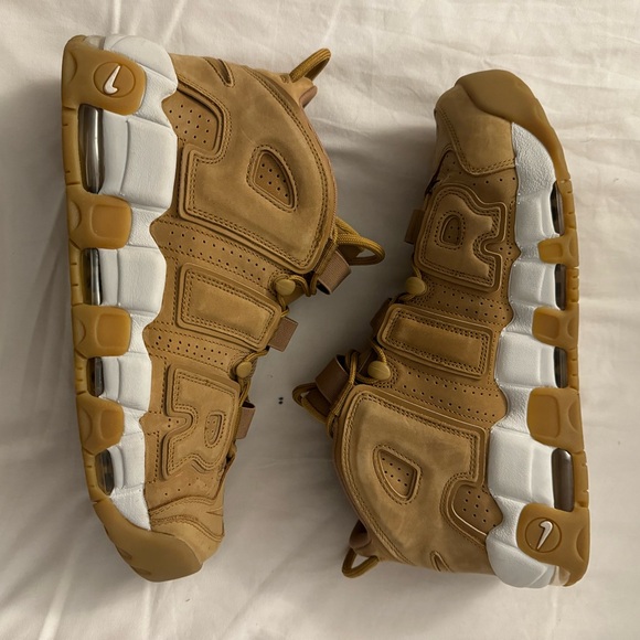 Nike Air More Uptempo Flax - Picture 2 of 4
